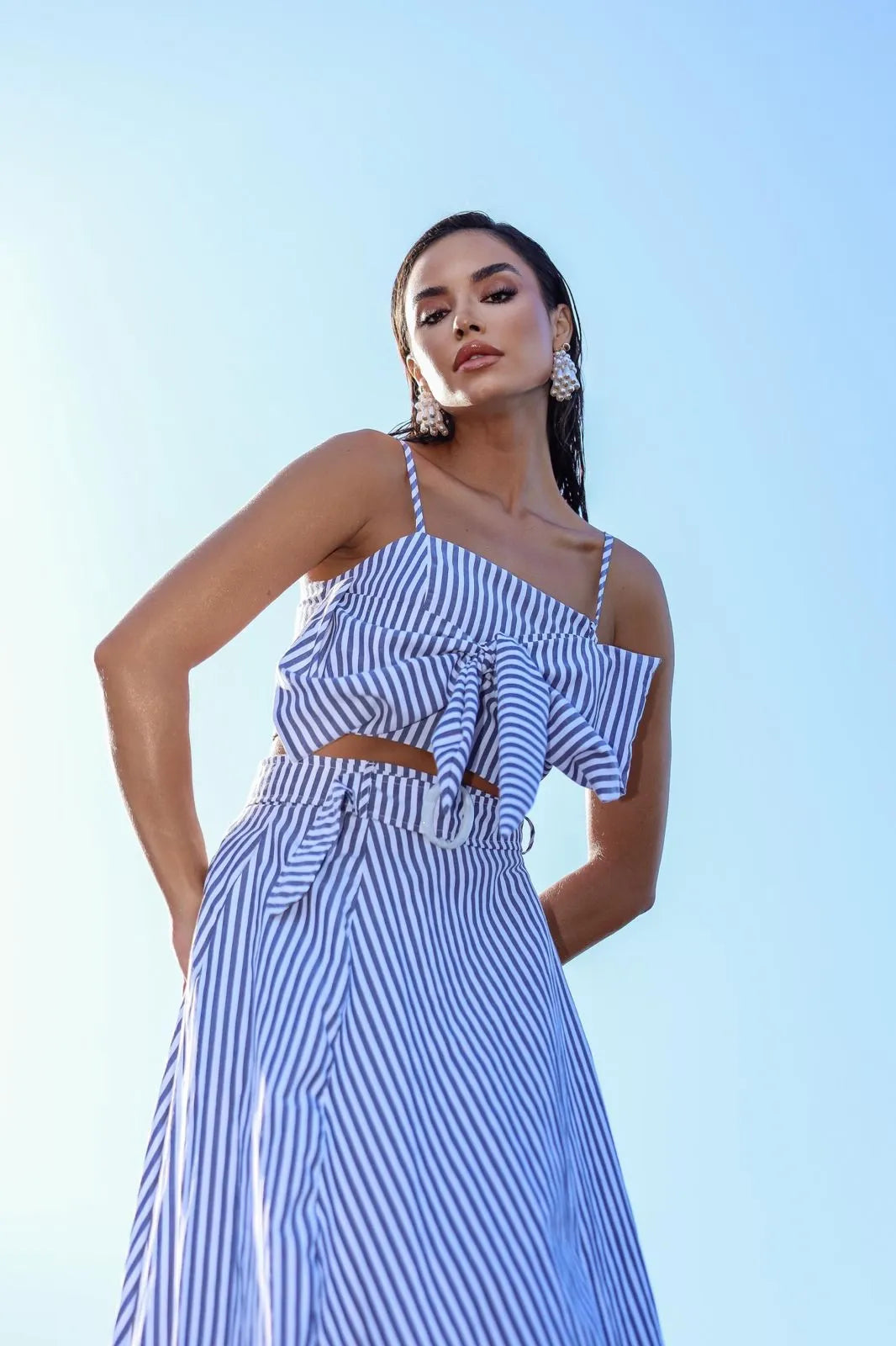 Conjunto Malibu Azul e Branco – O Must-Have do Verão